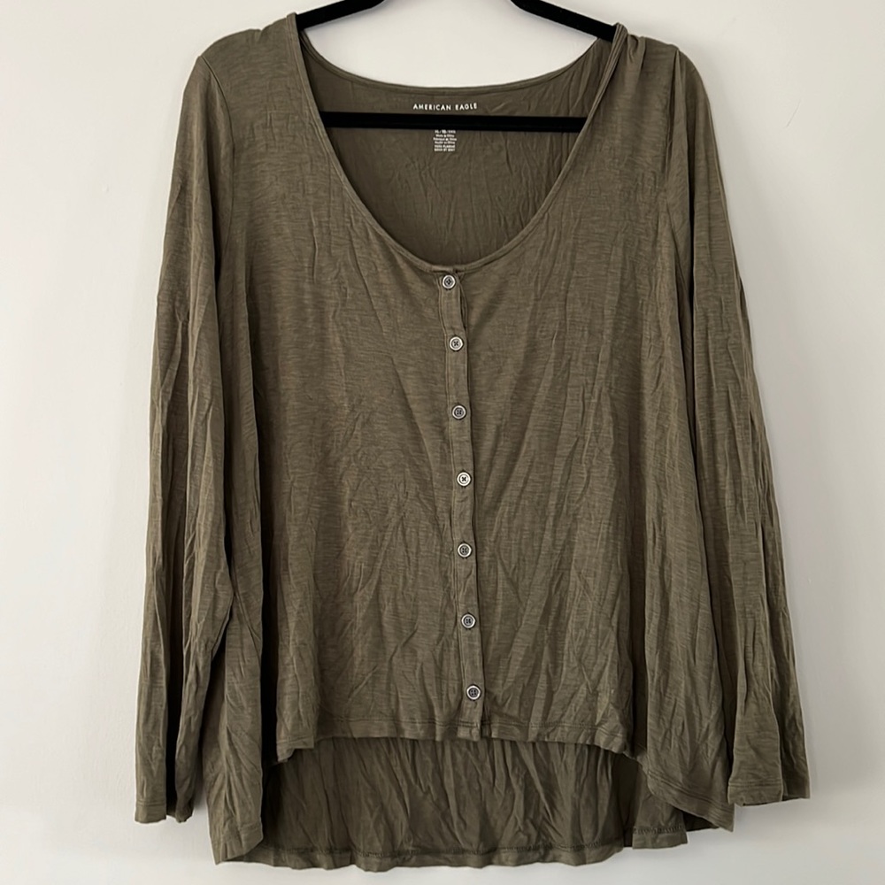 American Eagle Olive Button Up Long Sleeve Tee (XL)